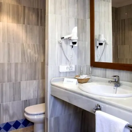 Dona Lola Zahara Apartment